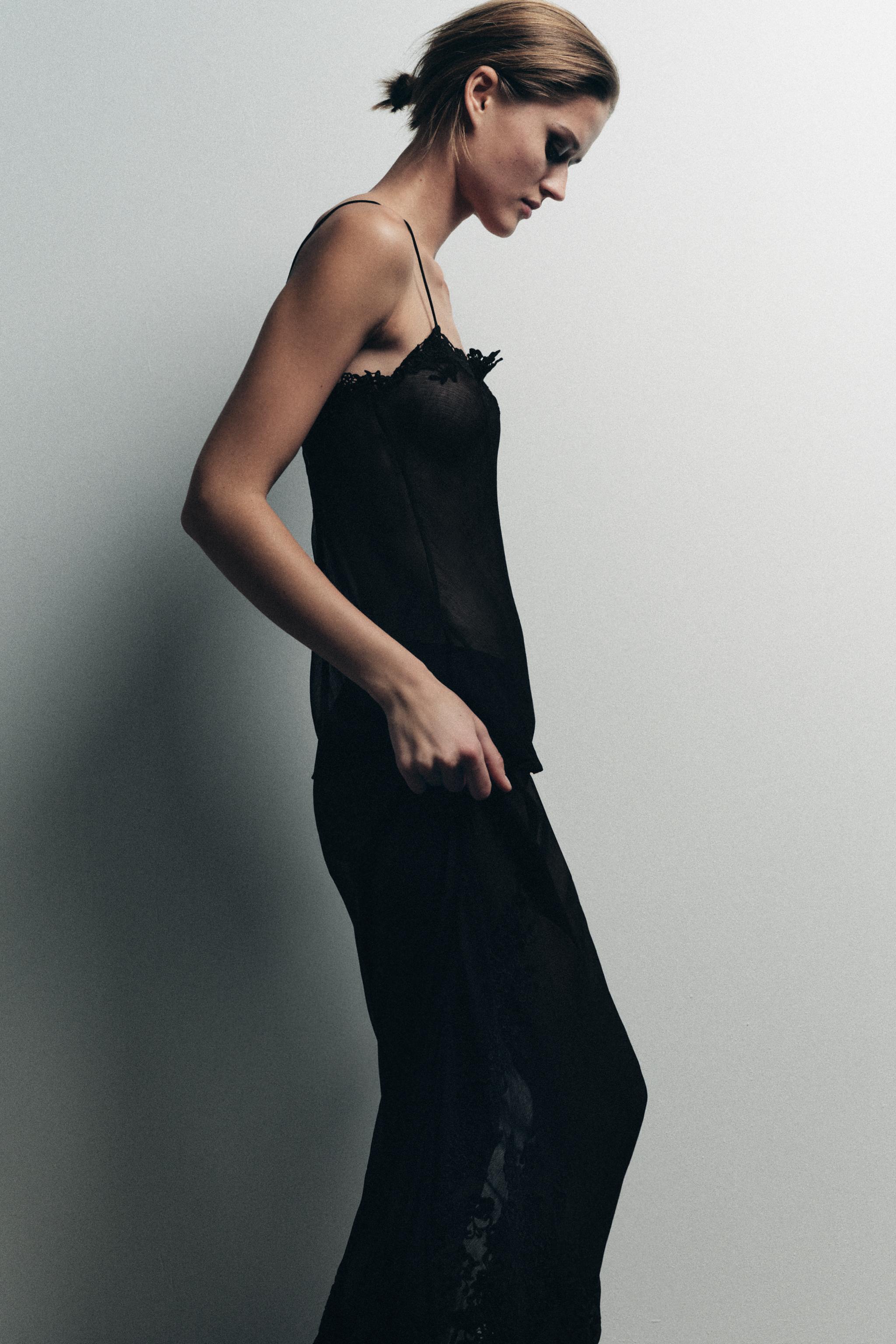 JUPE EN CRÊPE GEORGETTE BRODERIES FLEURIES